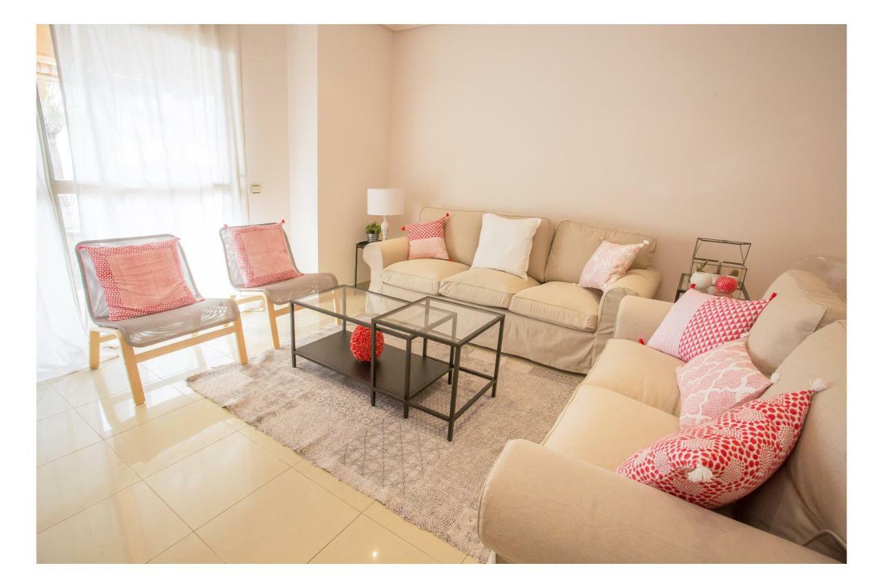 Deluxe Playa Pacifico Apartment Malaga Exterior photo